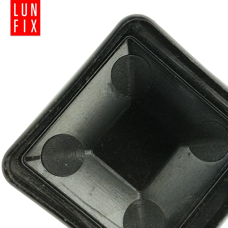 Krytka sloupku 40x40 mm černá stříška