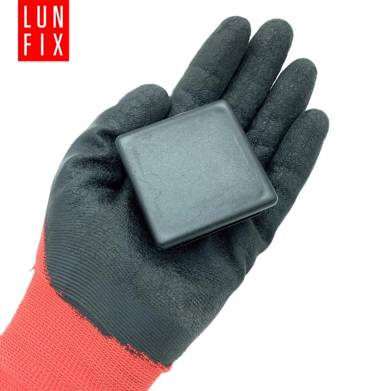 Zátka na sloupek 60x60 černá 10ks.