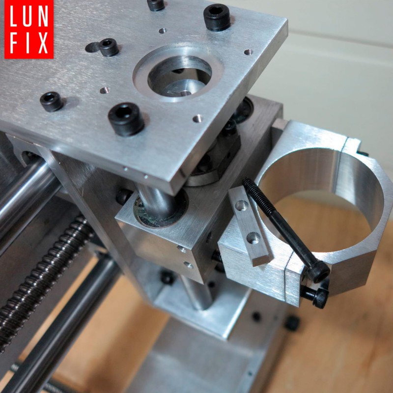 Śruba imbusowa M5 30mm  czarny ocynk DIN 912 kl 8.8 1kg