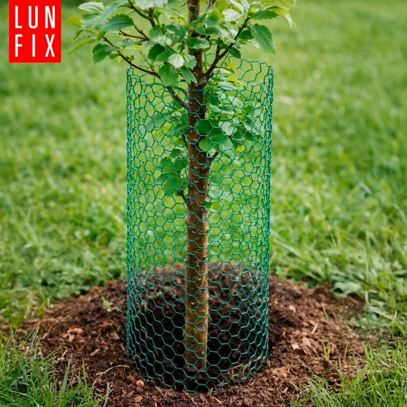Zelené, pozinkované kovové šestihranné pletivo, oko 25x25 mm, drát Ø0,7 mm, výška 1 m, role 25 m – chovatelské, na voliéry a ochranu proti ptákům