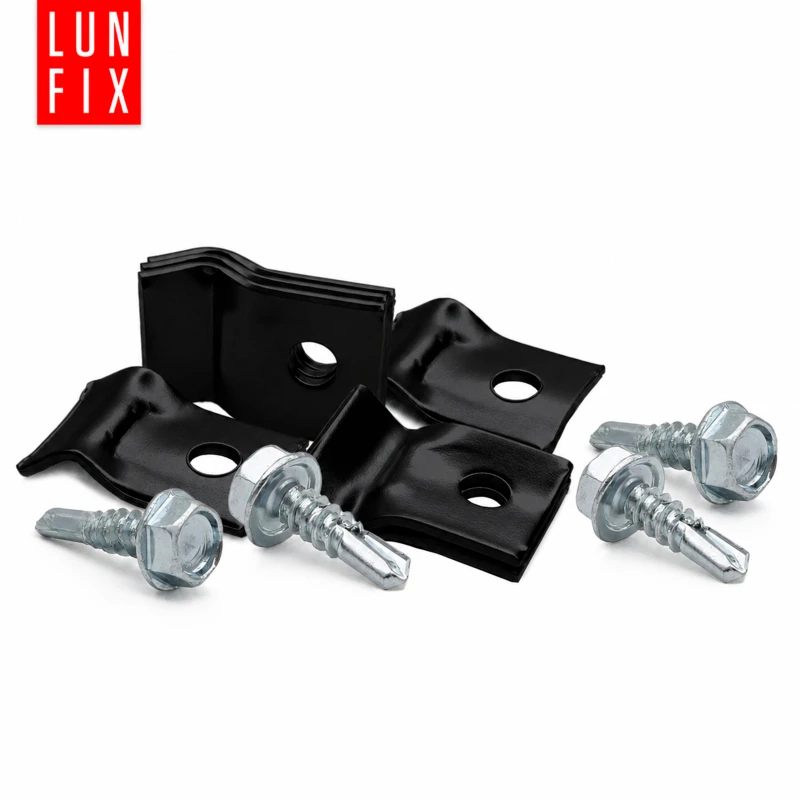 Černý plechový držák drátu a plotových panelů se samovrtným šroubem 5,5x19 mm, 10 ks.