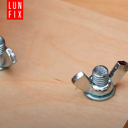 Křídlová matice M4 DIN315 pozink 10ks.