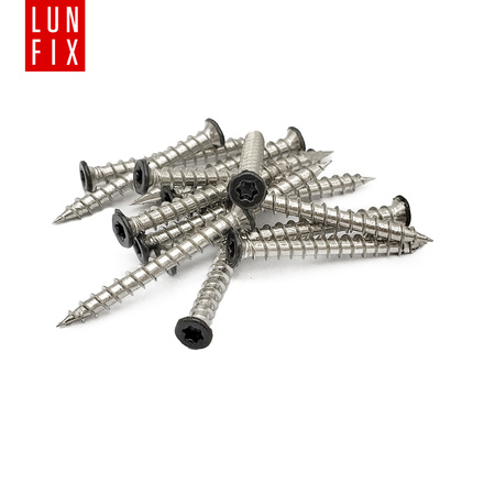 Šroub s černou hlavou nerezový 4x35 mm 100ks.