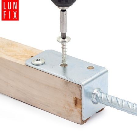 Kotevní patka typ L s závitem do betonu + šrouby