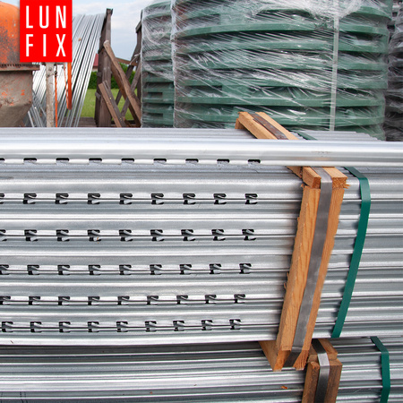 Sloupek k lesnickému pletivu 2m