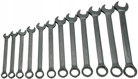 Sada nářadí stolek lopata klíče skříňka na nářadí