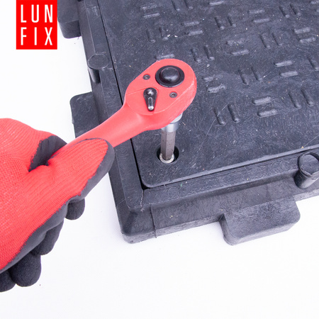 Poklop šachty, víko 60x60 cm, černý