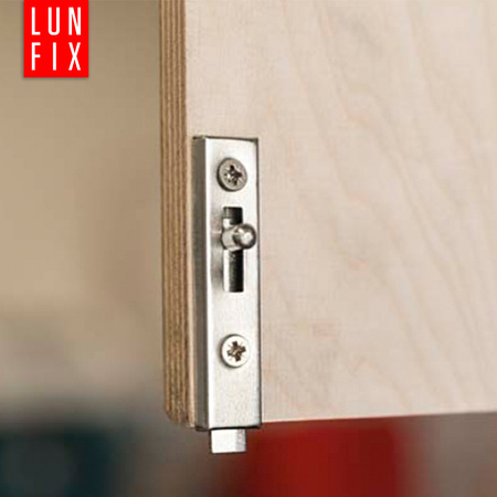 Zástrč nábytková 70x15mm 1ks.