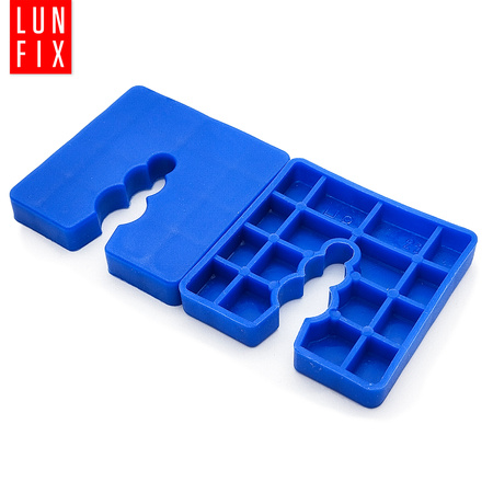 Distanční podložka 50x50x8mm 50 ks.