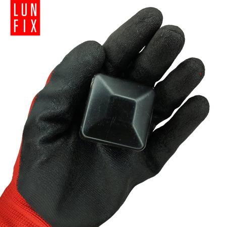 Krytka sloupku 40x40 mm černá stříška