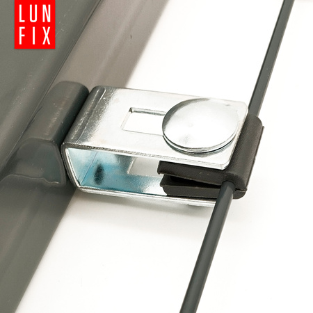 Příchytka plotového panelu pozinkovaná