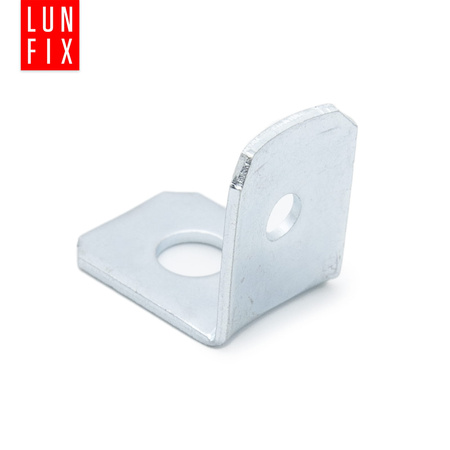 Upevnění napínací tyče pozinkované se šroubem 5,5x19