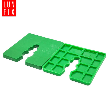 Distanční podložka 50x50x4mm 50 ks.