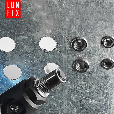 Nýtovací matice ocelová M4 zápustná hlava a rýhovaná stopka 50ks