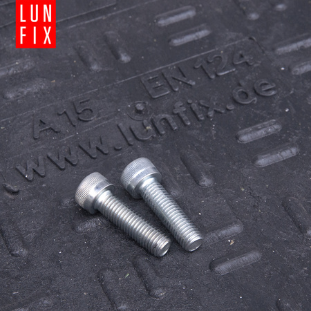 Poklop šachty, víko 60x60 cm, černý