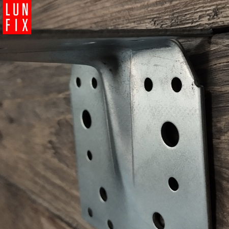 Úhelník s hrotem 105x105x90x2,5 tesařský 1 ks